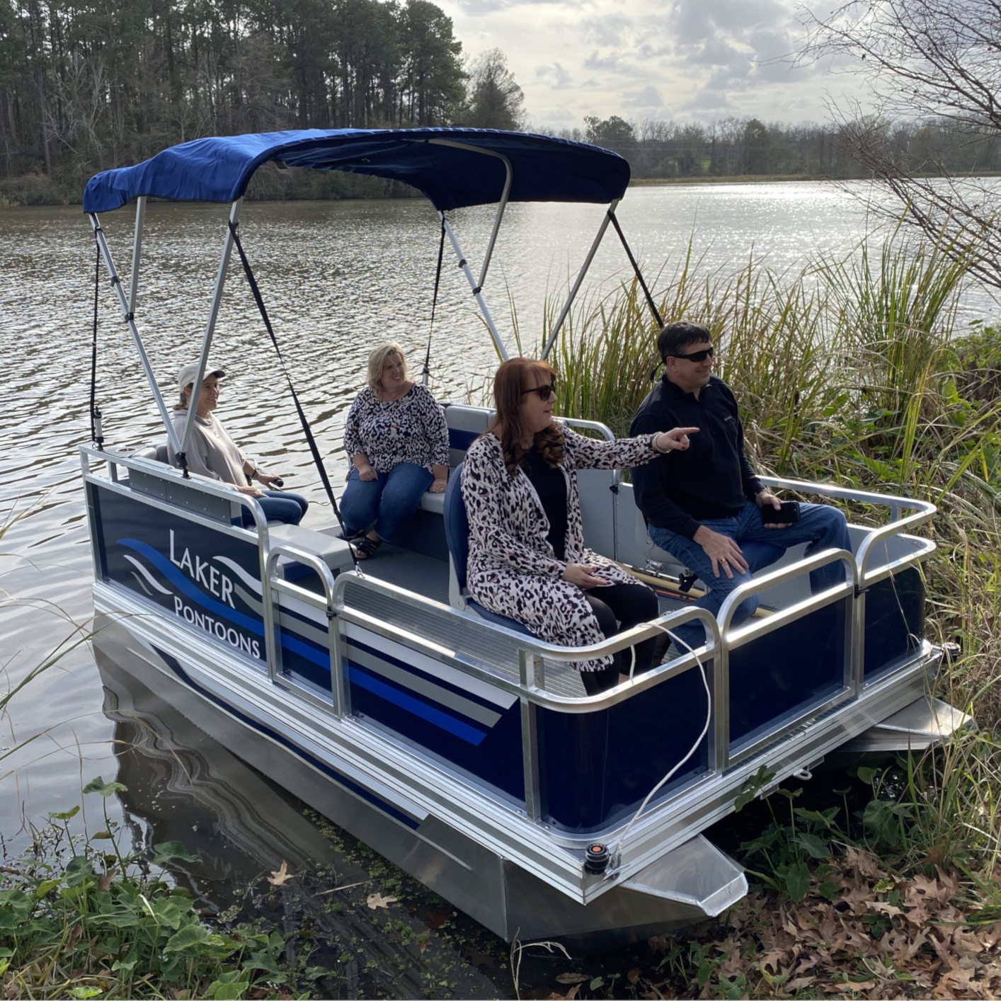 Mini pontoon boats