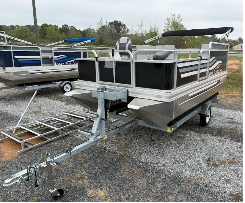 Laker 712 DLX Standard Seat Package