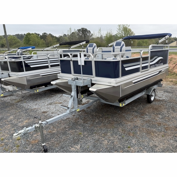 Laker 712 DLX w/ Standard Seats Package