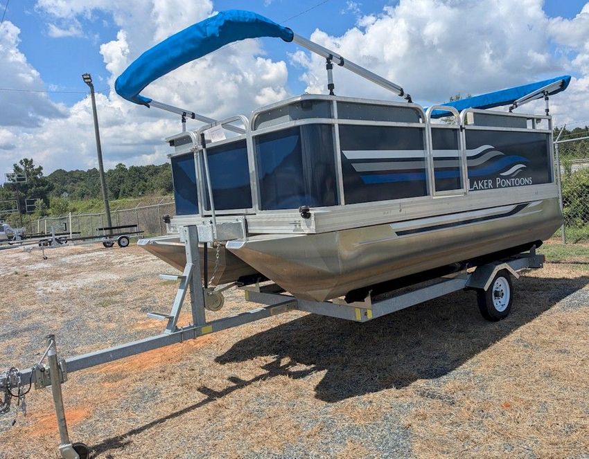 Used 2023 Laker 712 w/ U-shaped Bench Package