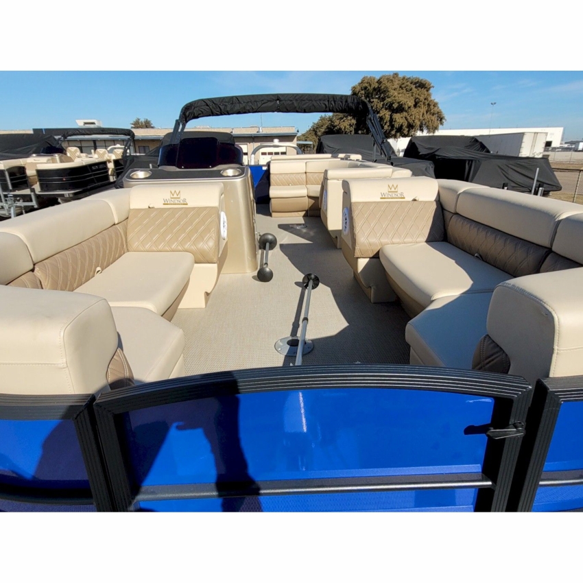 Windsor 238 Cruise Pontoon Boat Package