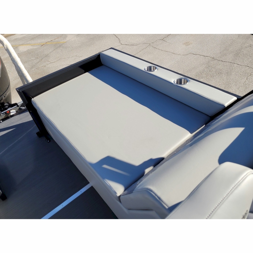 Windsor 238 Lounger Pontoon Boat