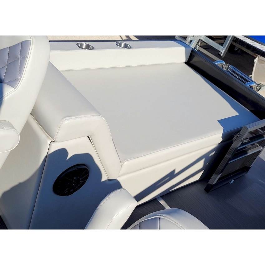 Windsor 238 Lounger Pontoon Boat
