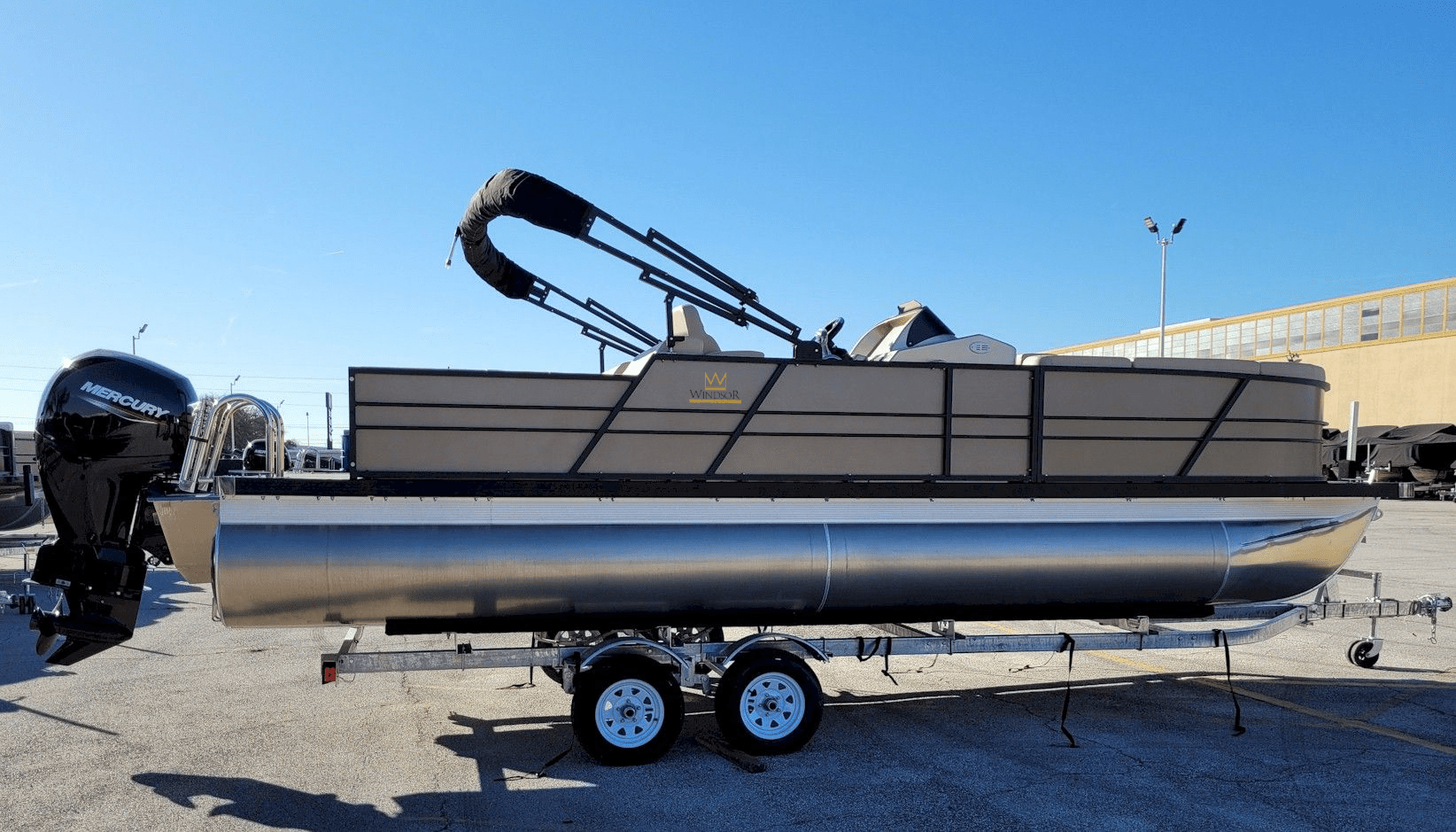 Windsor 238 Lounger Pontoon Boat Package