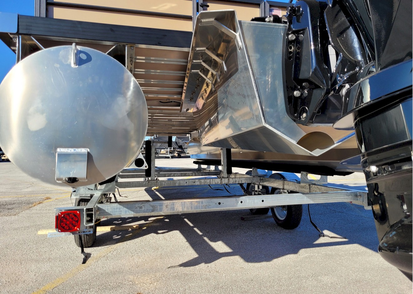 Windsor 238 Lounger Pontoon Boat Package
