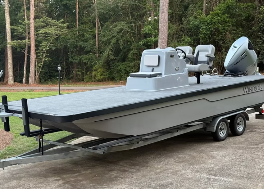 Windsor FTW250 Tri-Toon Work Boat