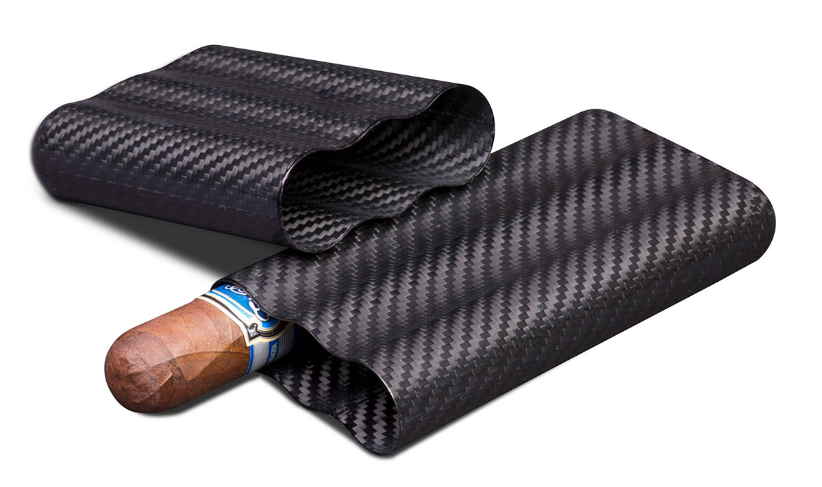 Visol Night Carbon Fiber 3 Finger Cigar Case for 3 60 Ring Gauge Cigar