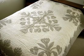 Anthuriums comforter, Queen size - Khaki