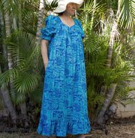Hawaiian muumuu<br>Blue Flower, S to 2XL