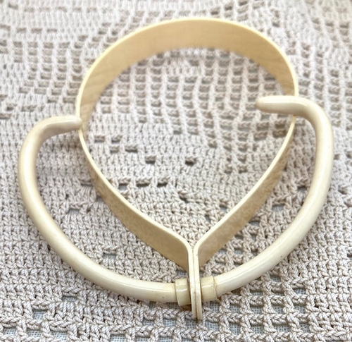 Vintage Celluloid Yarn/Spool Holder w/Wrist Hoop