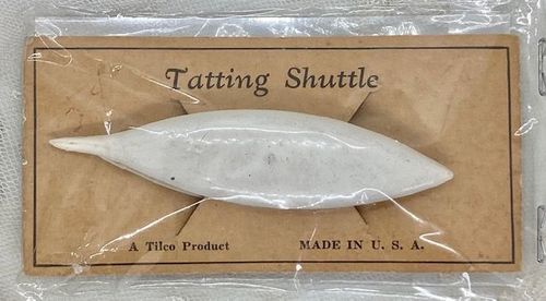 Vintage White Plastic Tilco Tatting Shuttle