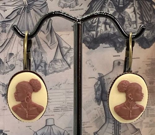 Cream & Brown Cameo Pierced Earrings