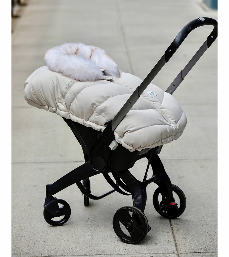7 A.M. Enfant Car Seat Cocoon Tundra Heather Beige / White Faux Fur