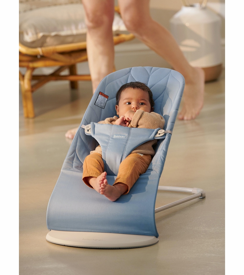 BabyBjorn Bouncer Bliss, Cotton Petal Quilt Blue