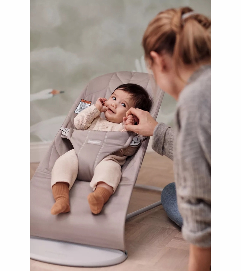 BabyBjorn Bouncer Bliss, Cotton Petal Quilt Sand Grey