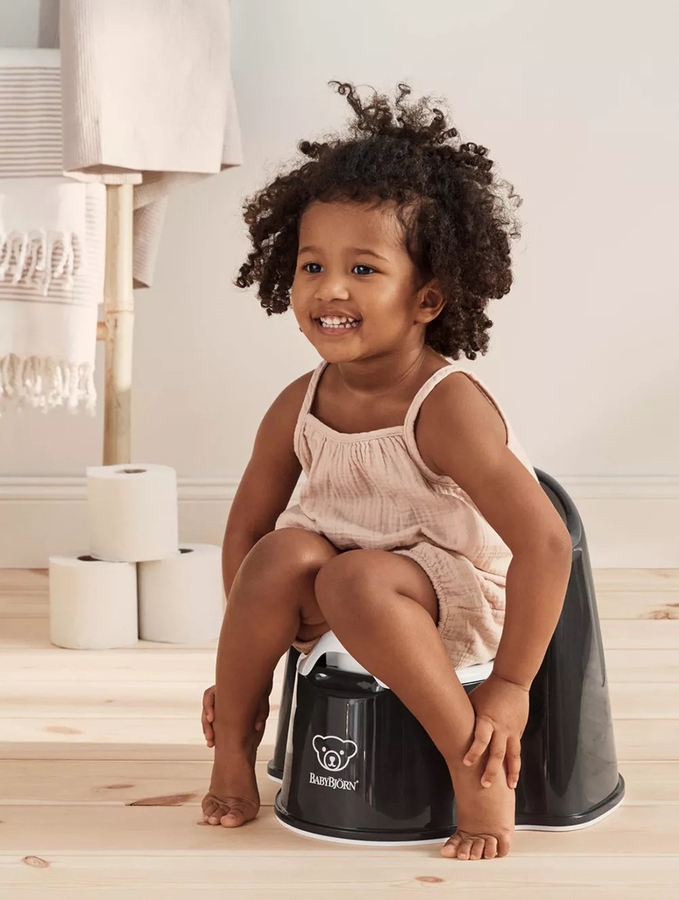 BabyBjorn Potty Chair Black / White