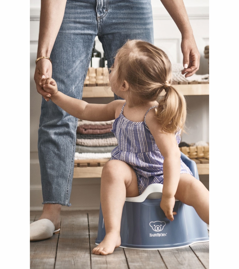BabyBjorn Potty Chair Deep Blue/White