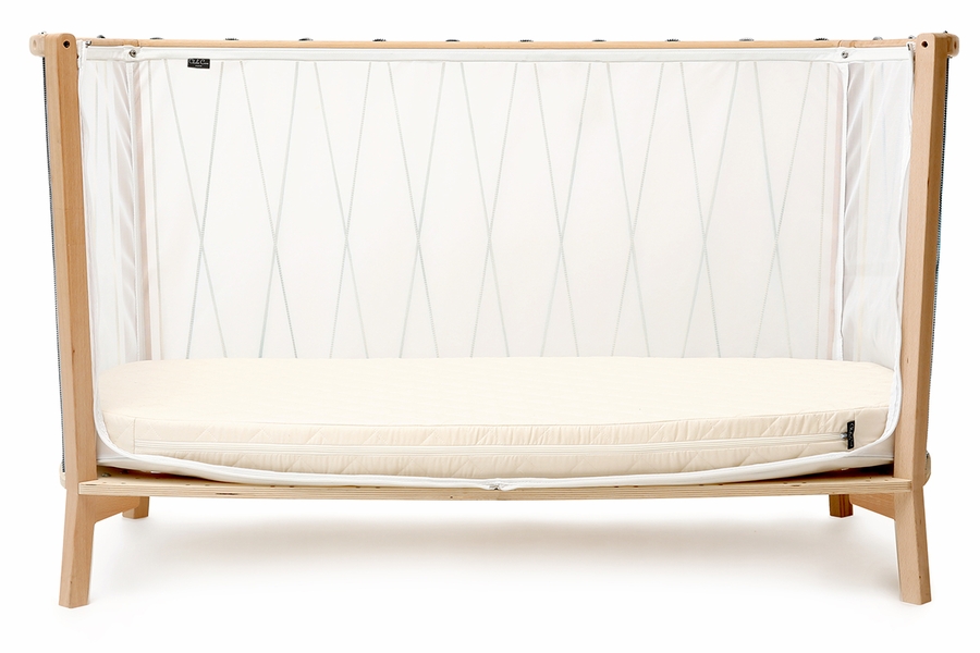 Charlie Crane KIMI Baby Bed with Organic Mattress Black & White