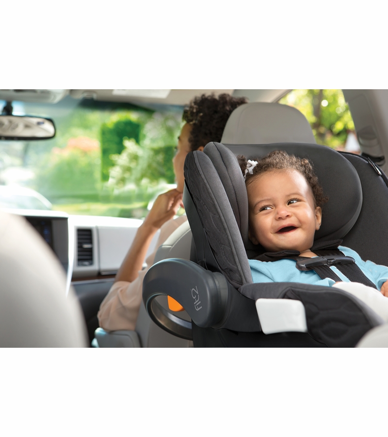 Chicco Fit2 RearFacing Infant & Toddler Car Seat with AntiRebound Bar