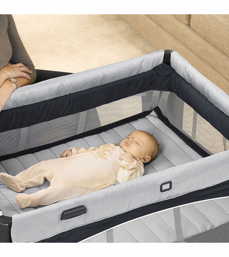 Chicco Lullaby Baby Playard Lilla