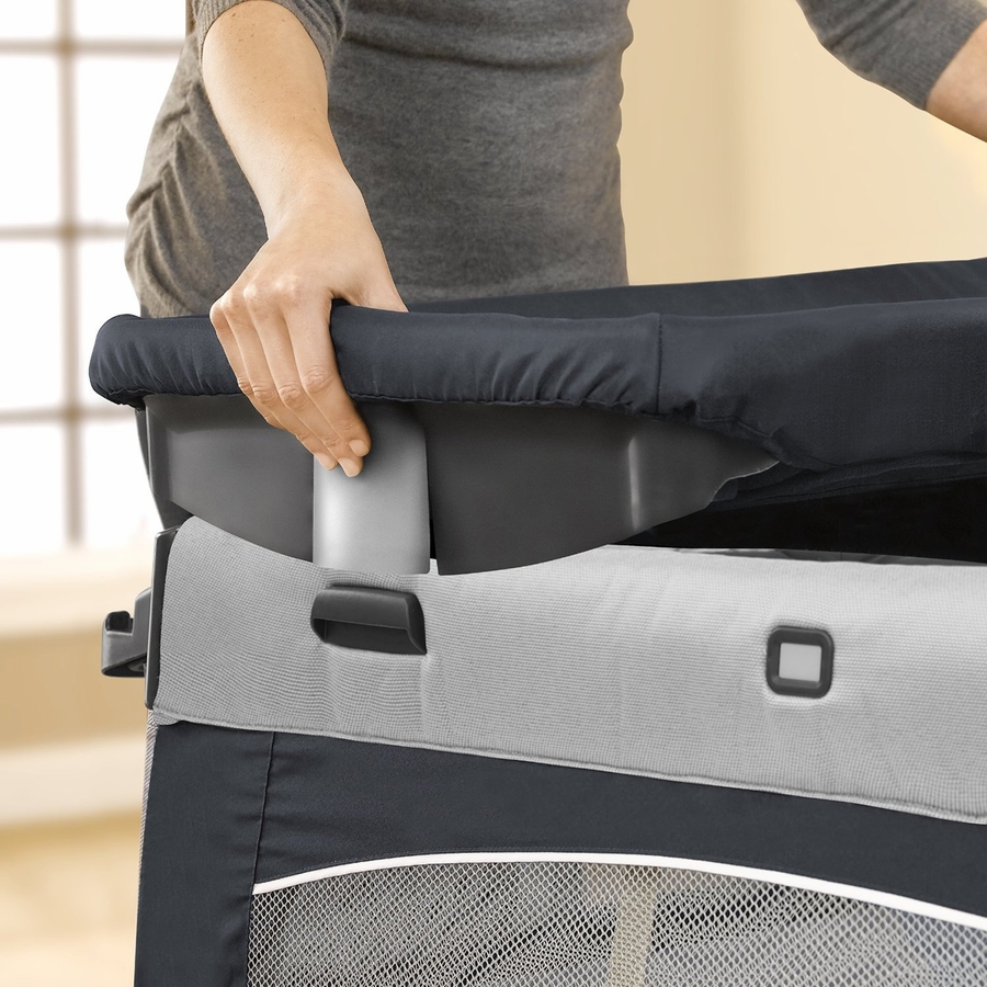 Chicco Lullaby Baby Playard Papyrus