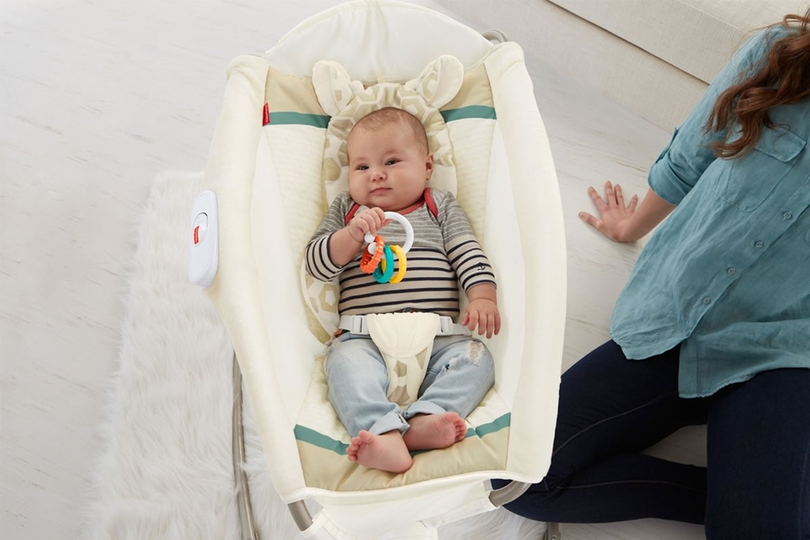 FisherPrice Deluxe Newborn Rock ’n Play Sleeper Soothing Savanna