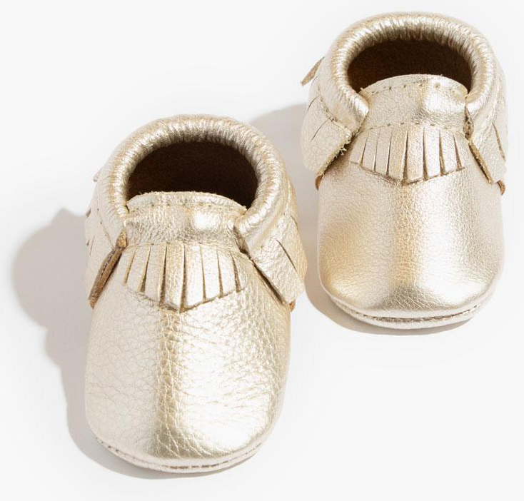 Freshly Picked Classic Moccasins Size 2 Platinum