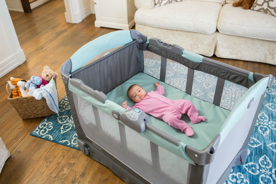 Graco Pack 'n Play Playard Snuggle Suite LX Pierce