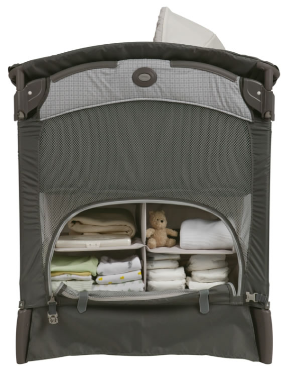 Graco Pack 'n Play Playard with Cuddle Cove Removable Seat Glacier