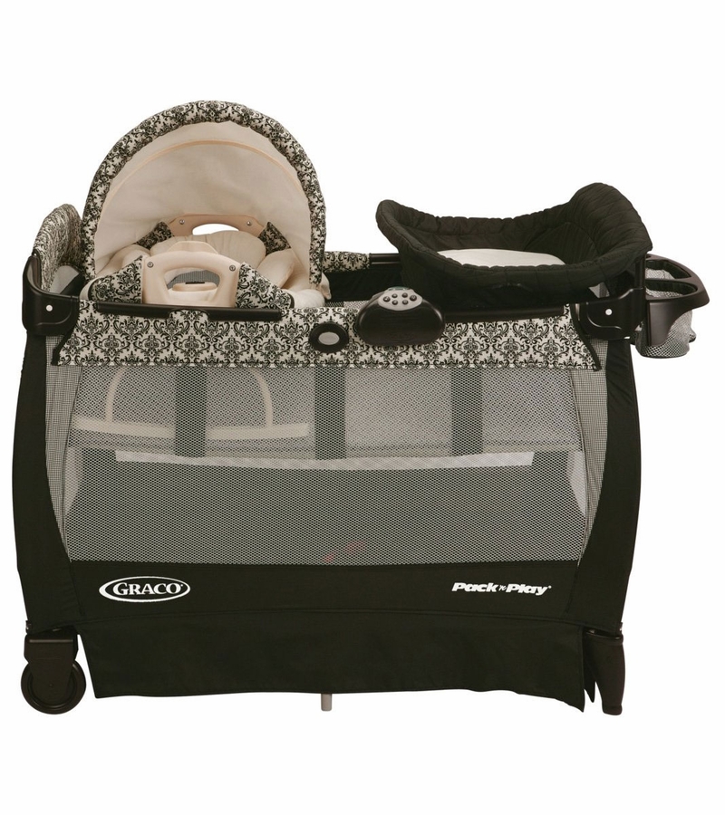 Graco Pack 'n Play Playard with Cuddle Cove Rocking Seat Rittenhouse