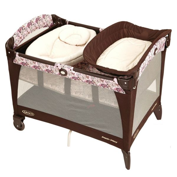 Graco Pack 'n Play Playard with Newborn Napper Station Carina