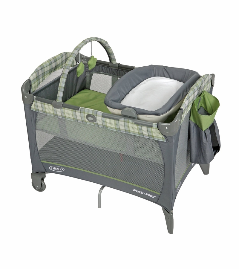 Graco Pack 'n Play Playard with Reversible Napper & Changer Roman