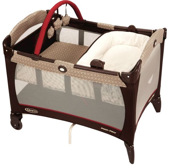 Graco Pack 'n Play Playard with Reversible Napper &amp; Changer - Starburst