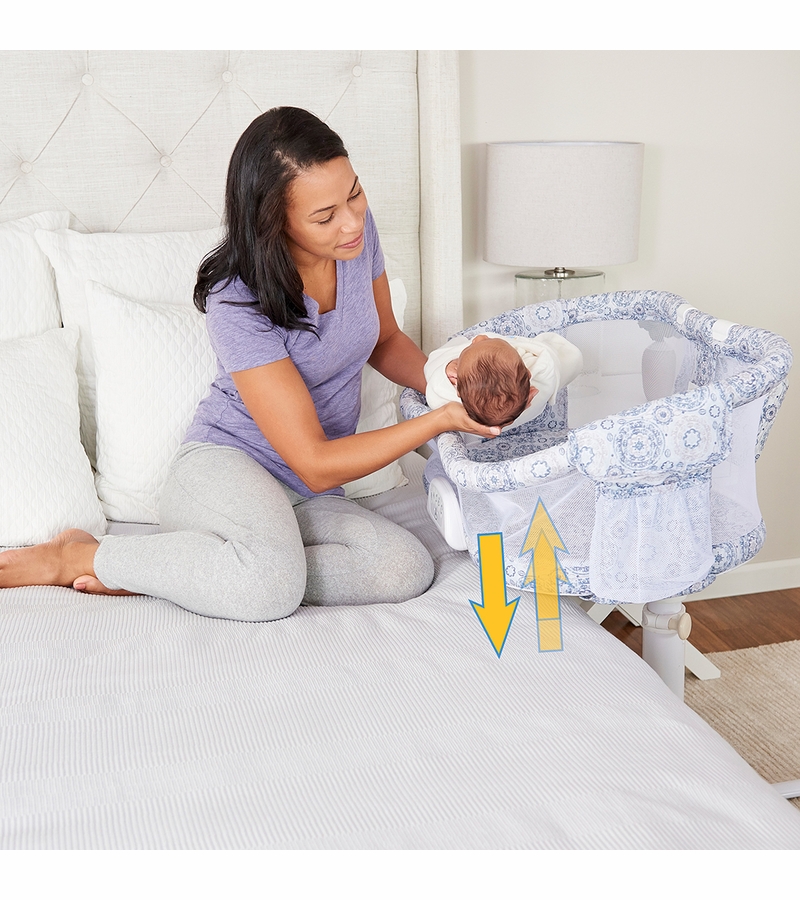 HALO Bassinest Swivel Sleeper Luxe Medallion