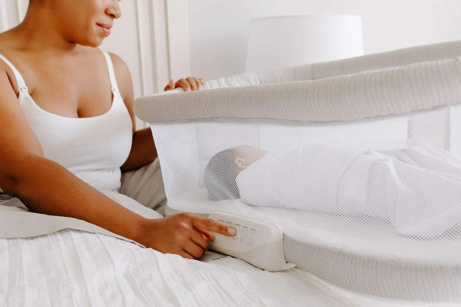 Halo Bassinest Swivel Sleeper Premiere Next Gen Herringbone