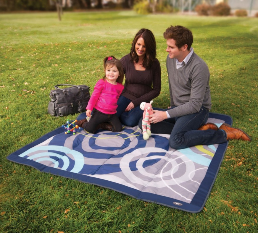JJ Cole Outdoor Blanket, 5x7 Blue Orbit
