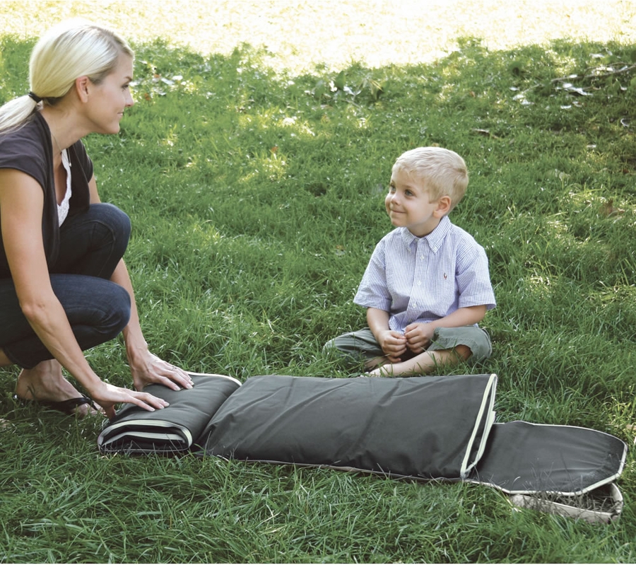 JJ Cole Outdoor Blanket in Grey Links D