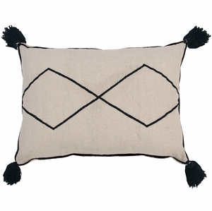 Lorena Canals Bereber Cushion (1' 4'' x 1' 10'')