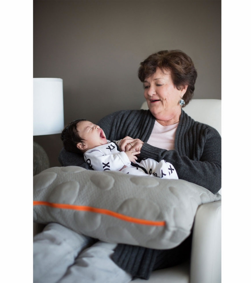 Nook Niche Feeding Pillow Peacock