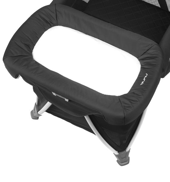 Nuna Sena Playard Changer Caviar
