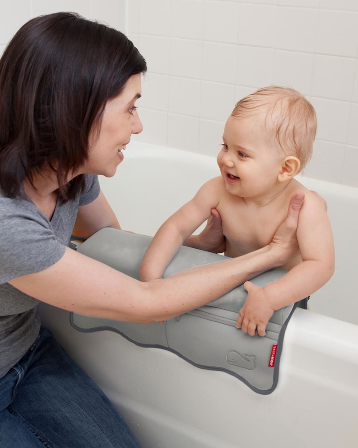 Skip Hop Moby Bathtub Elbow Rest Grey