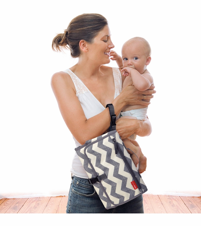 Skip Hop Pronto Changing Station Chevron