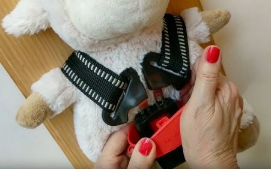 UnbuckleMe Car Seat Harness Unbuckling Tool Orange