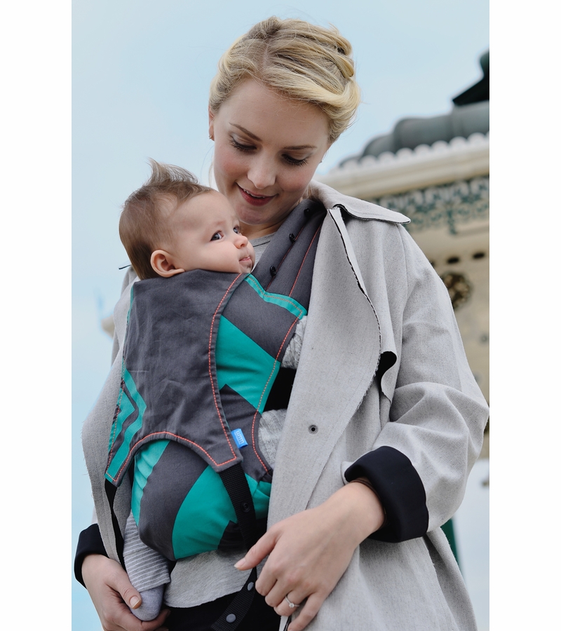 We Made Me Venture 2 in 1 Baby Carrier Bubblegum Grey Black Zigzag
