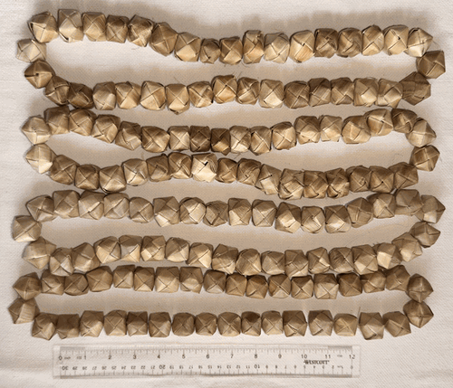 Lauhala Balls, Lei Spacers