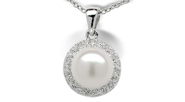 Bernie a Japanese Akoya Cultured Pearl Pendant