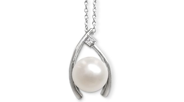 White Wish a South Sea Cultured Pearl Pendant