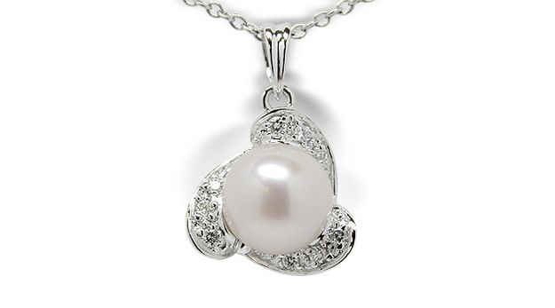 Zelia a Japanese Akoya Cultured Pearl Pendant