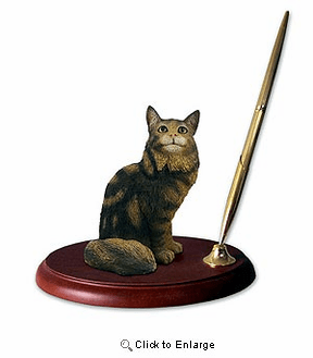 Maine Coon Cat Pen Holder