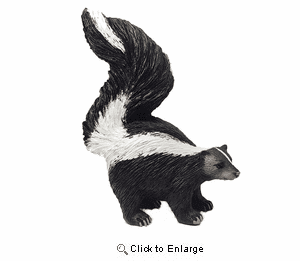 Skunk Figurine 5"